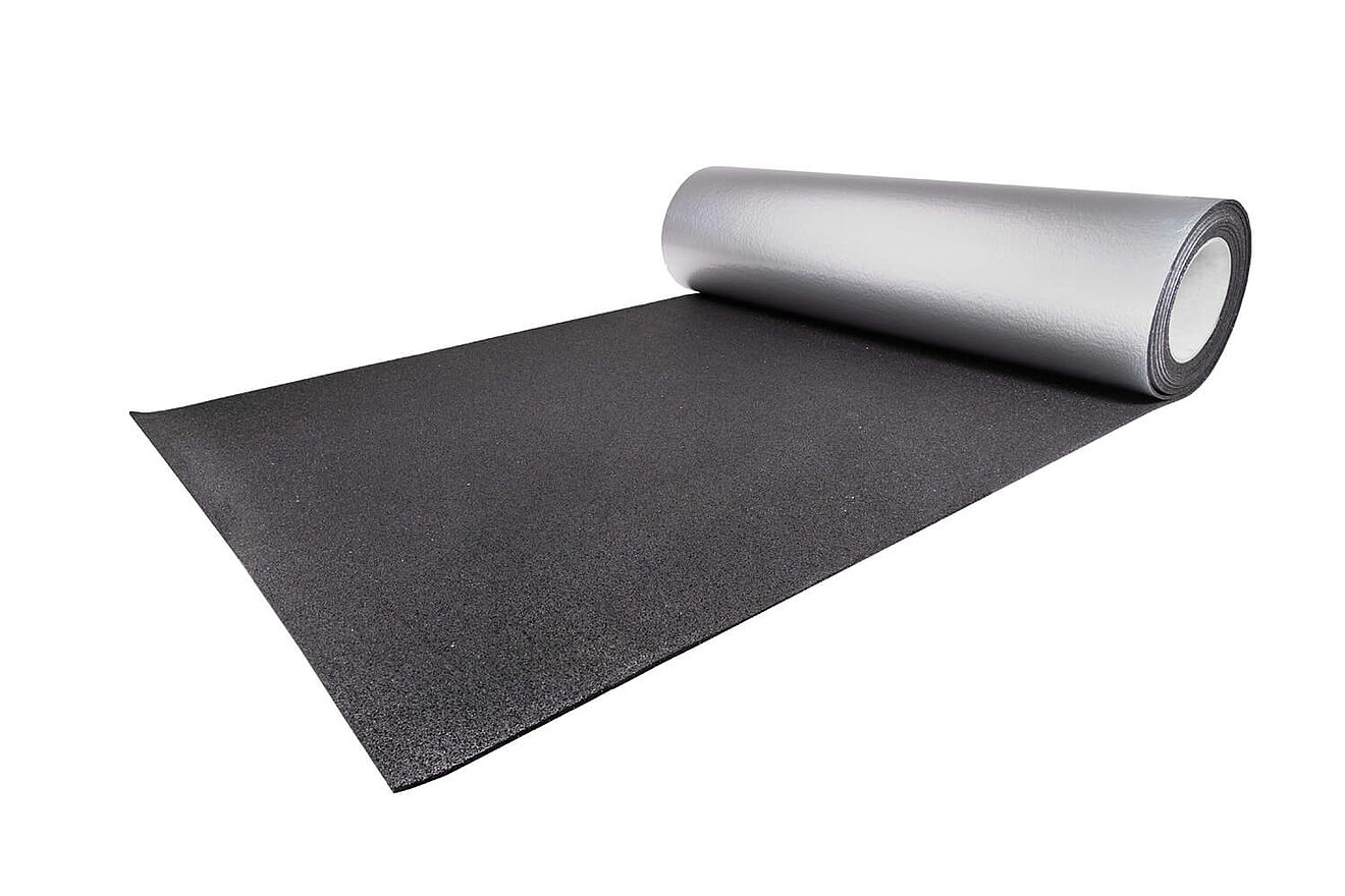 REGUPOL terrace alu fire – Aluminum-Faced Fire-Resistant Terrace Mat Rolled black terrace mat with aluminum facing “REGUPOL terrace alu fire” on a white background